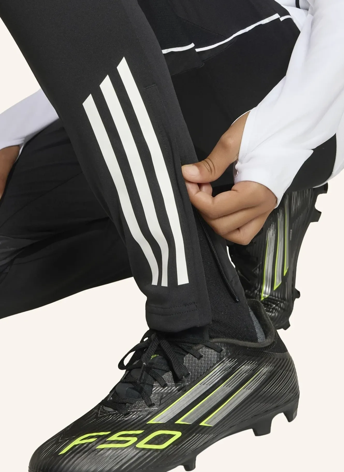 ADIDAS REAL MADRID AVENGERS 25/26 TIRO25 COMPETITION KIDS TRAININGSHOSE