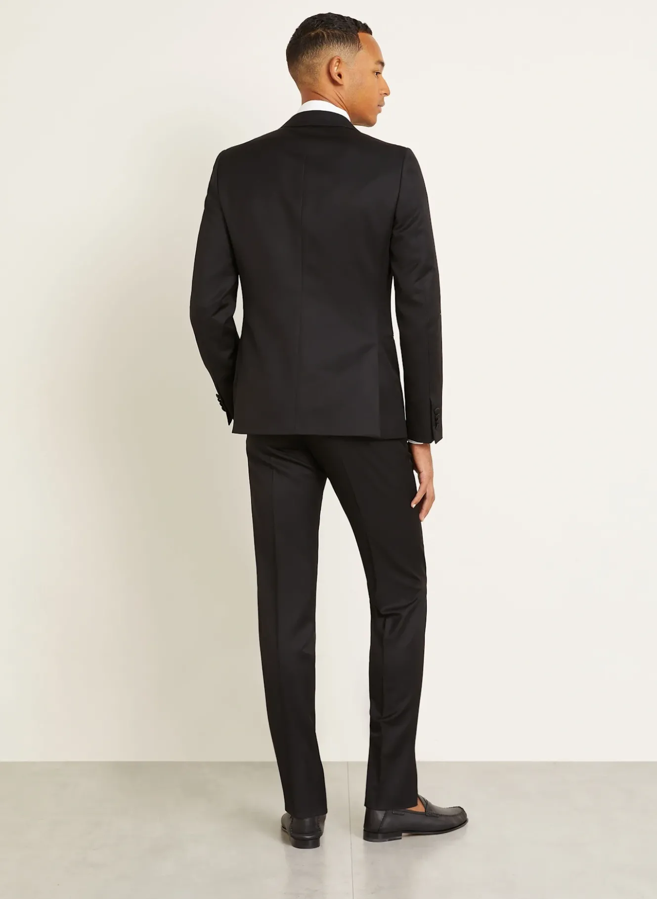 Anzug Tailored Fit