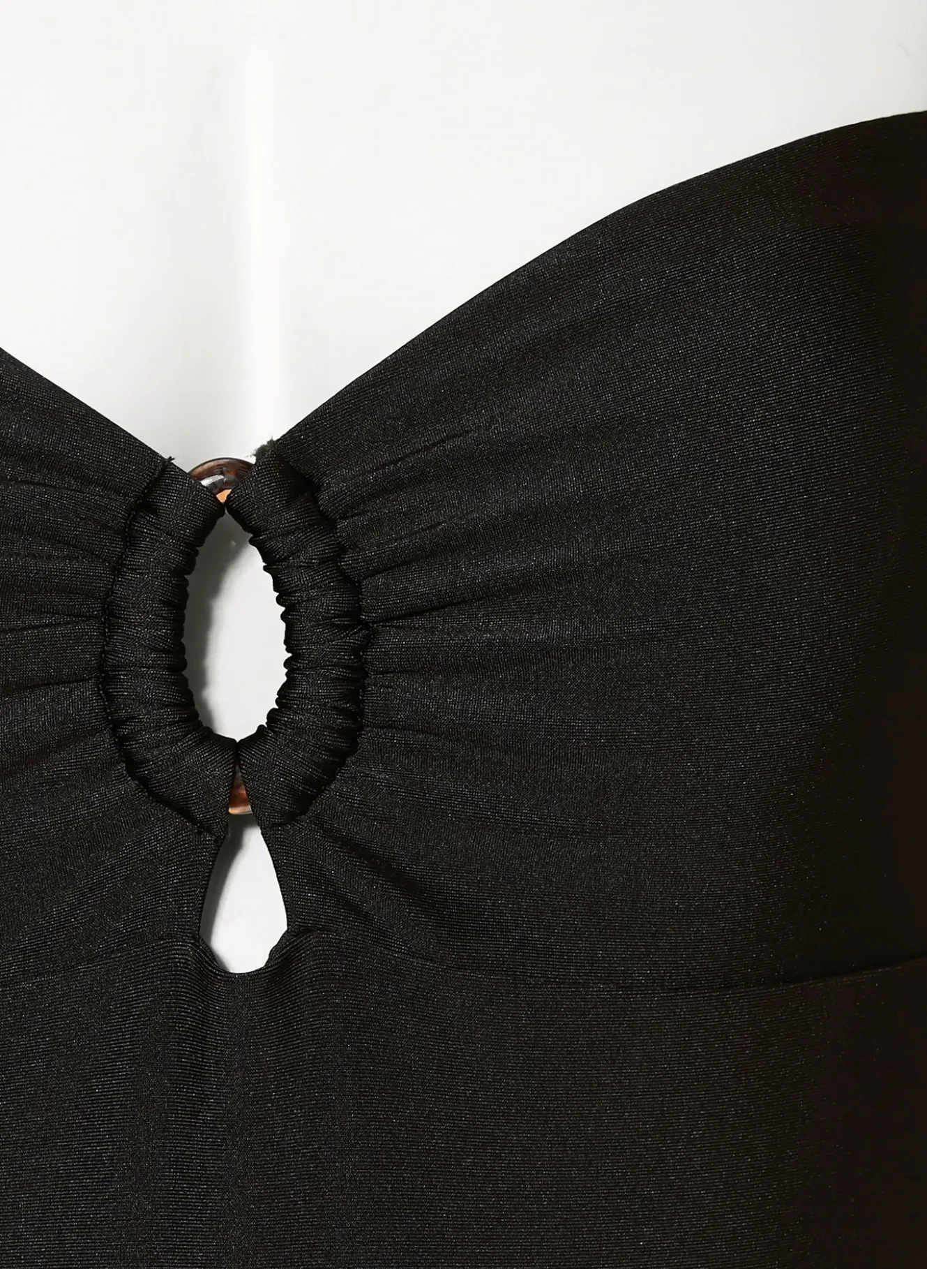 Bandeau-Badeanzug mit Cut-outs