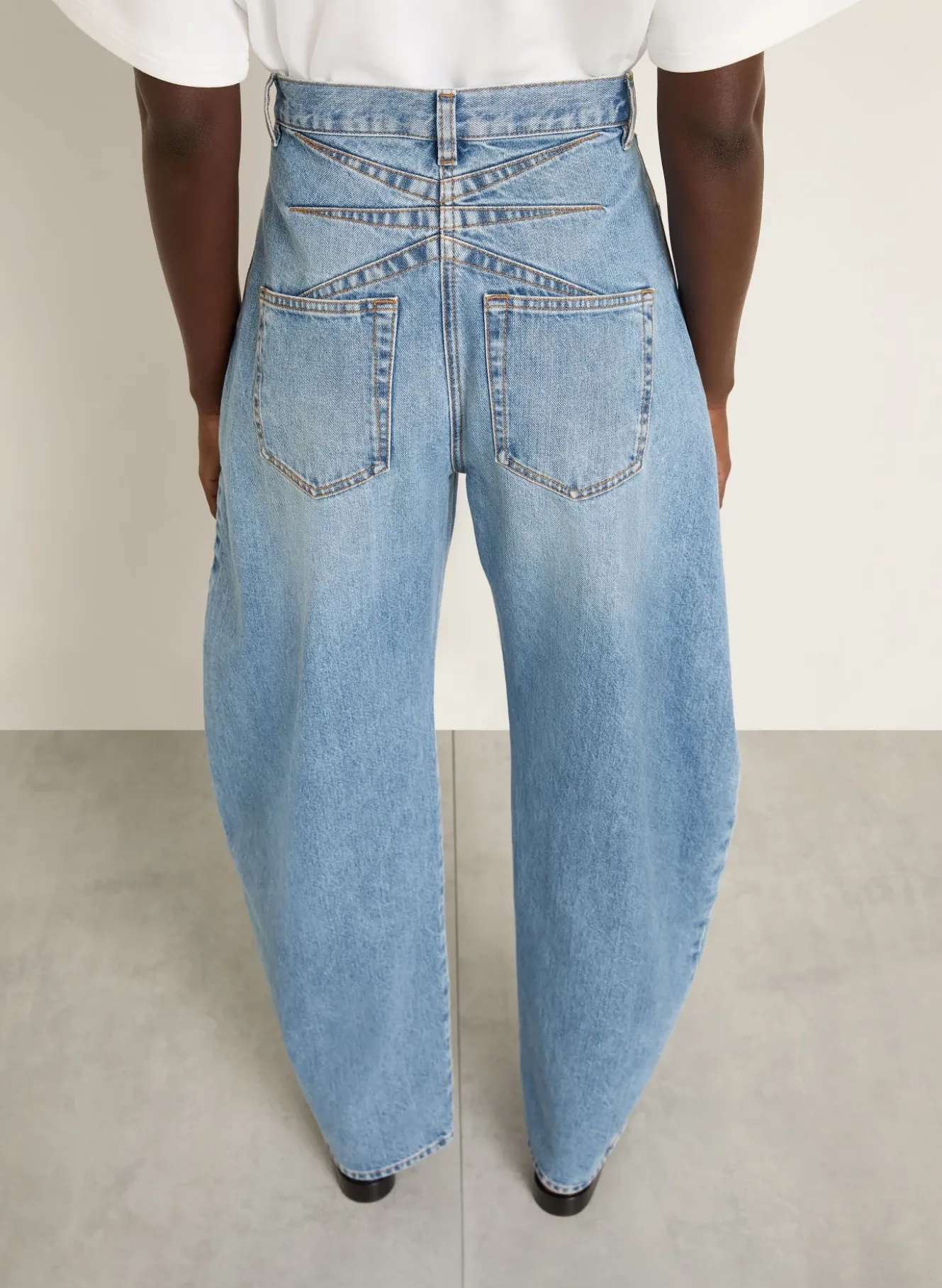 Barrel Jeans