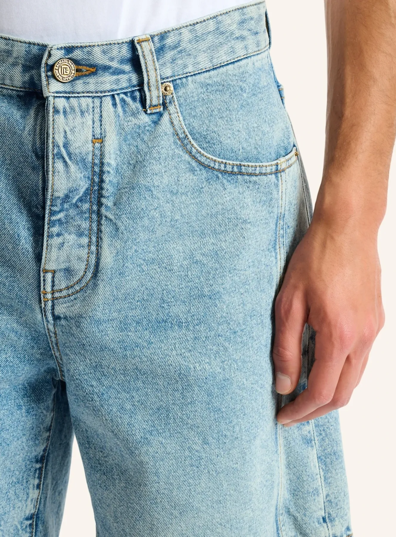 Bermudashorts aus verwaschenem Denim in Light Blue