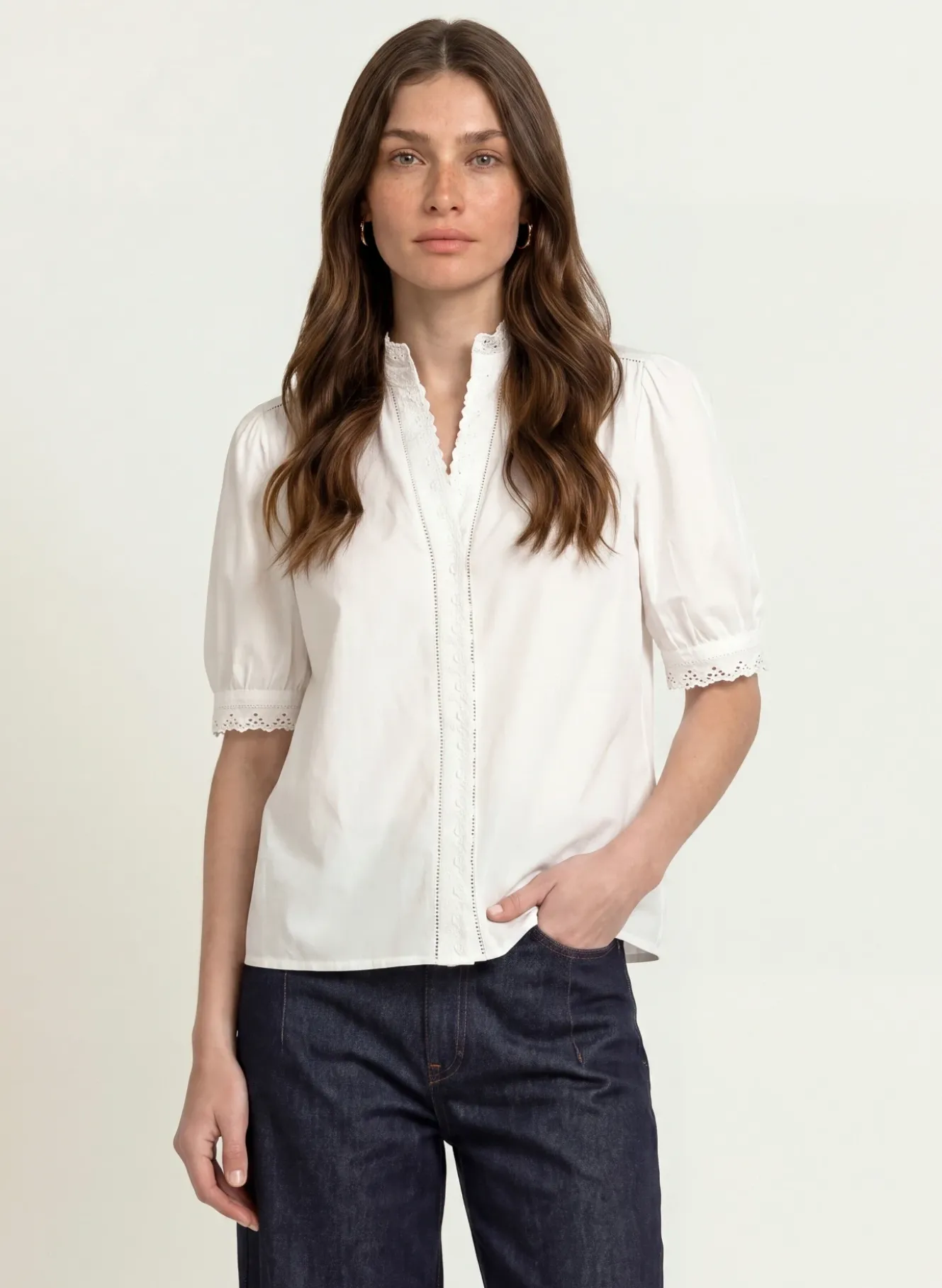 Bluse KARIS mit Lochspitze
