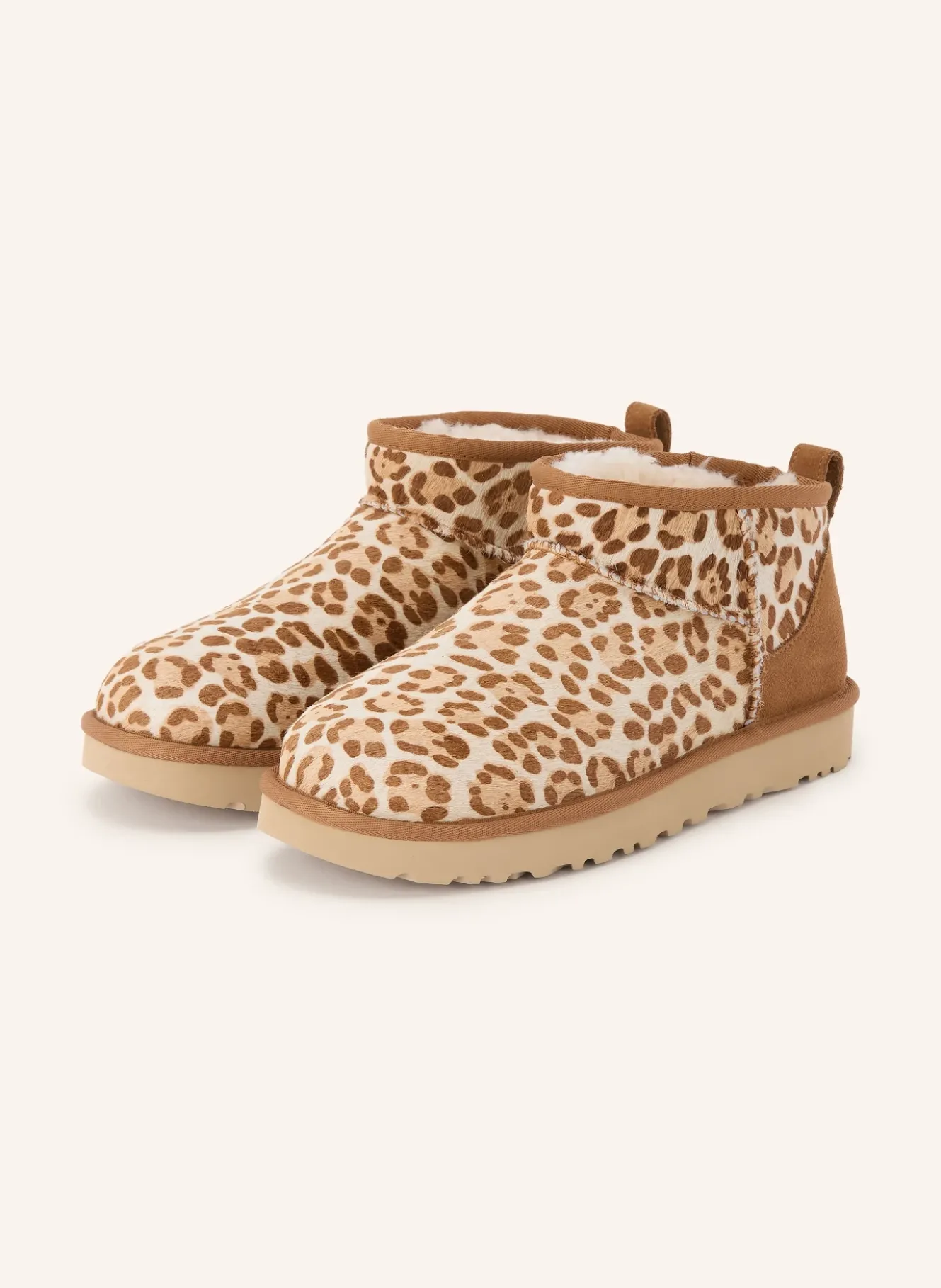 Boots CLASSIC ULTRA MINI PLAINS