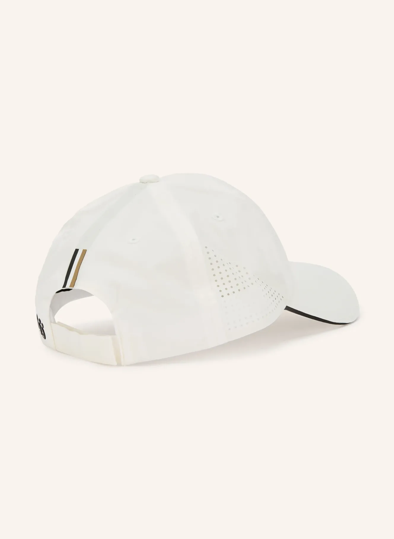 Cap LACH-TENNIS-On-COURT