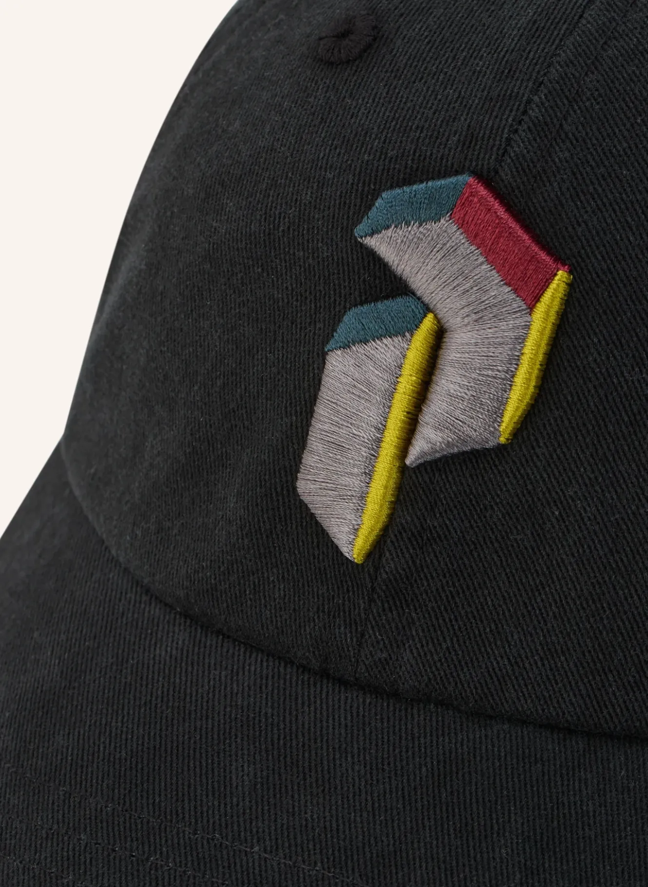 Cap SEASONAL ARTWORK