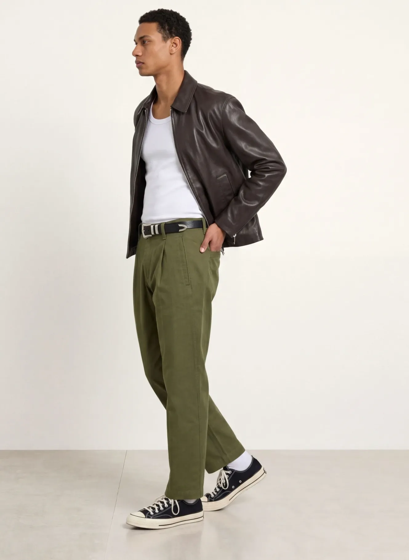 Chino PLEATED LOOSE TAPERED Tapered Fit