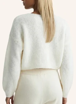 Cropped Cornelia