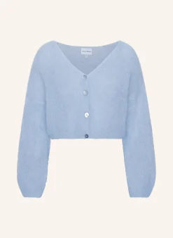 Cropped Cornelia