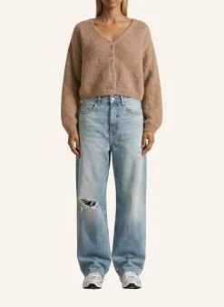 Cropped Cornelia