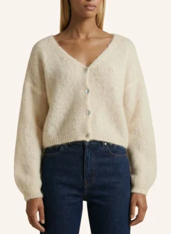 Cropped Cornelia