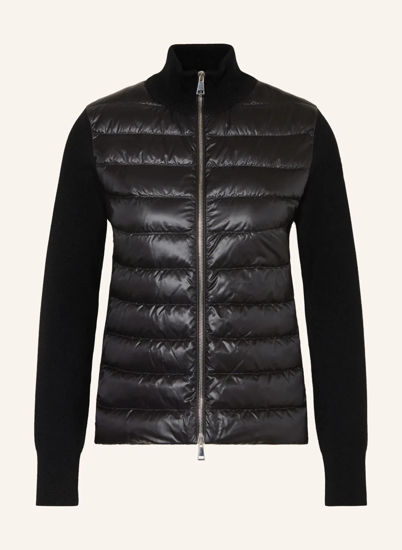 Daunenjacke im Materialmix