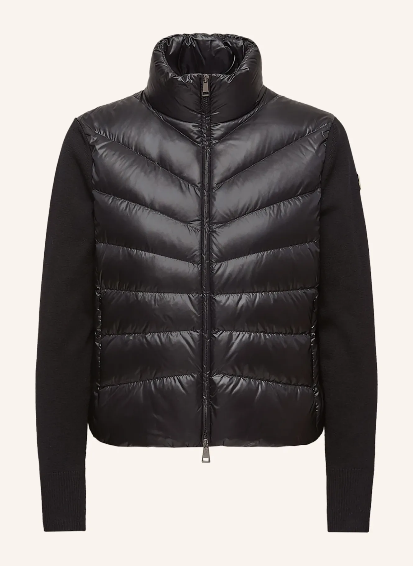 Daunenjacke im Materialmix