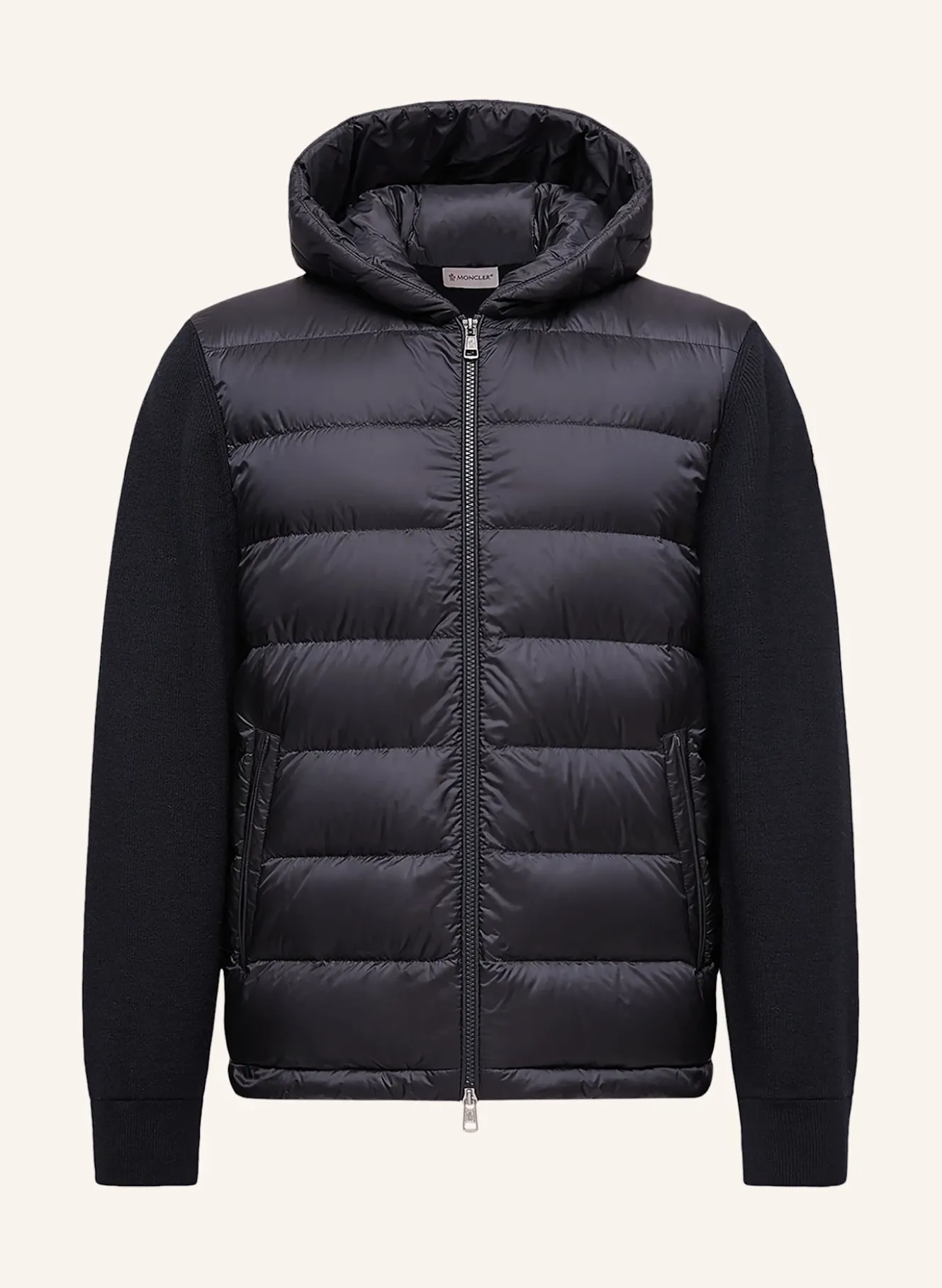 Daunenjacke im Materialmix