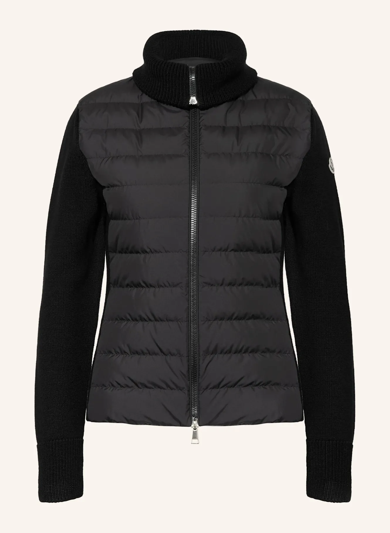 Daunenjacke im Materialmix
