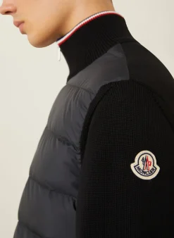 Daunenjacke im Materialmix