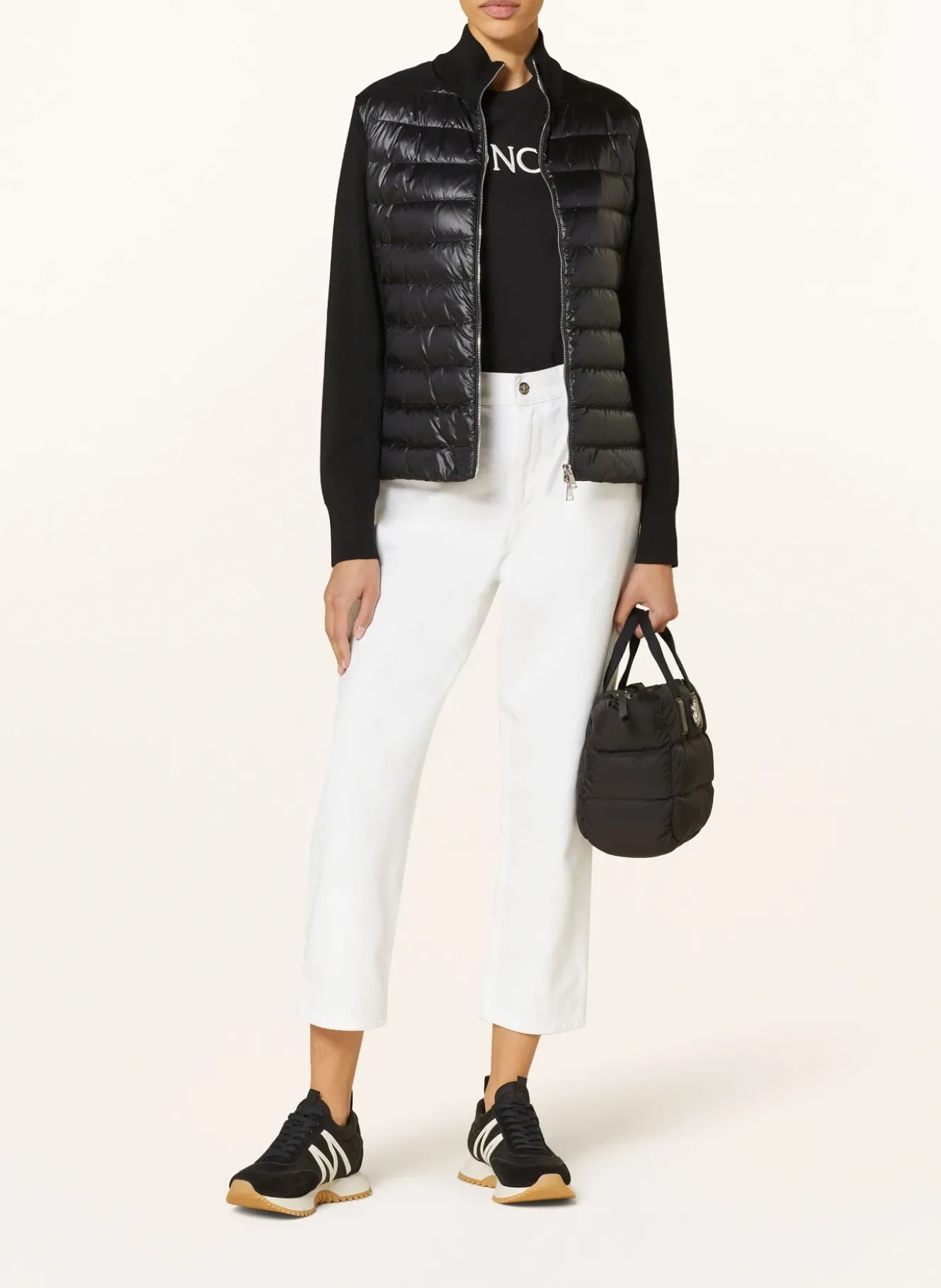 Daunenjacke im Materialmix