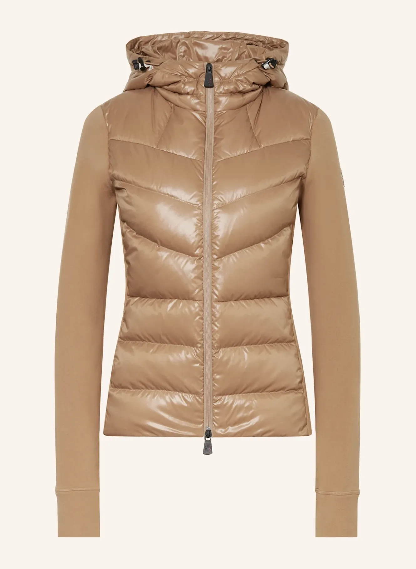 Daunenjacke im Materialmix
