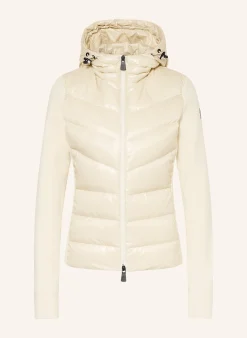 Daunenjacke im Materialmix