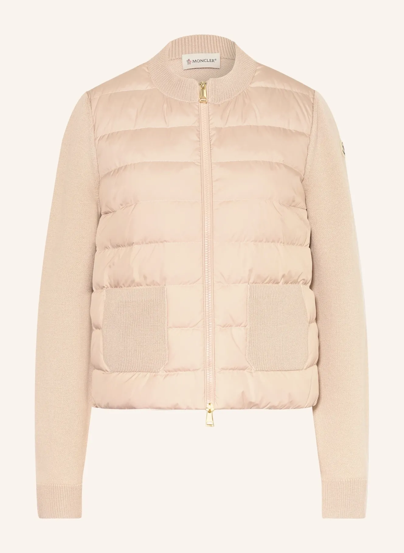 Daunenjacke im Materialmix