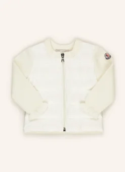 Daunenjacke im Materialmix