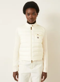 Daunenjacke im Materialmix