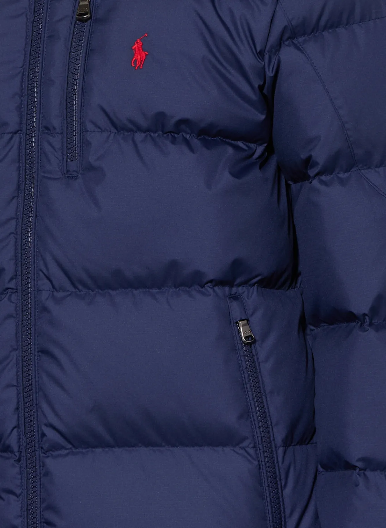 Daunenjacke mit abnehmbarer Kapuze