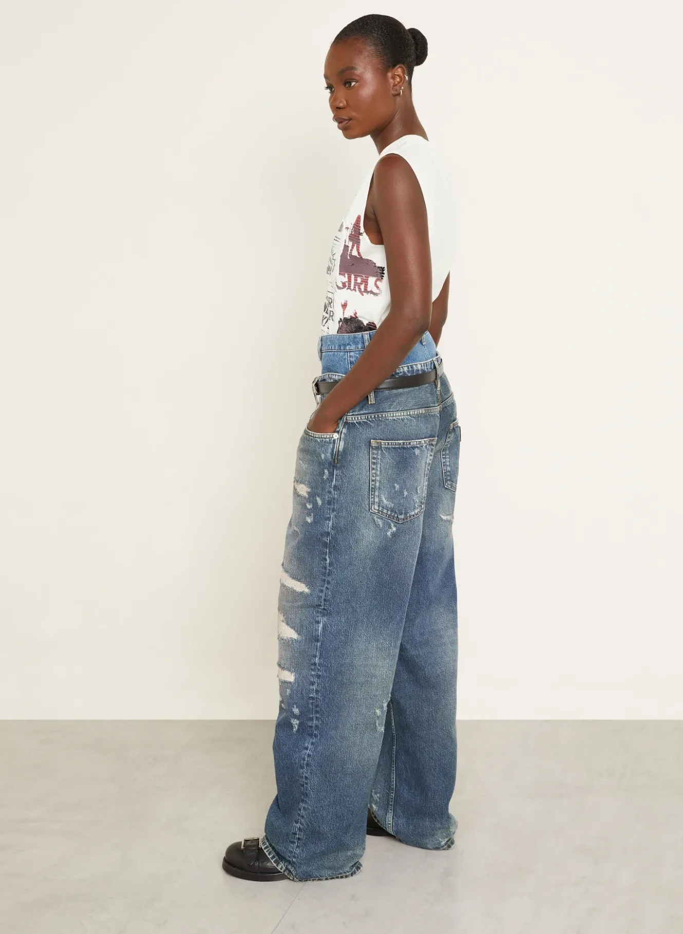 Destroyed Jeans
