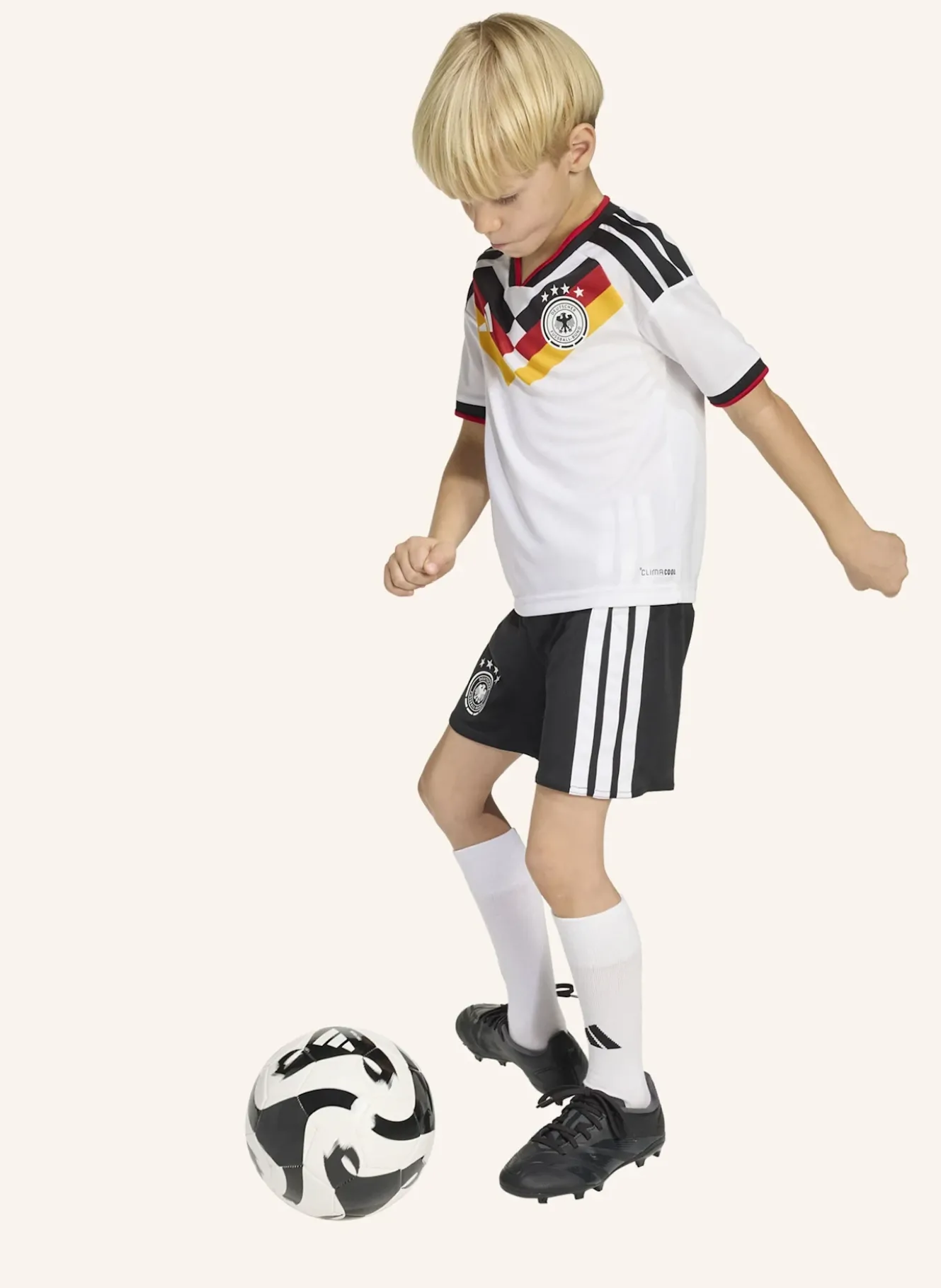 DEUTSCHLAND 26 KIDS HEIMAUSRÜSTUNG