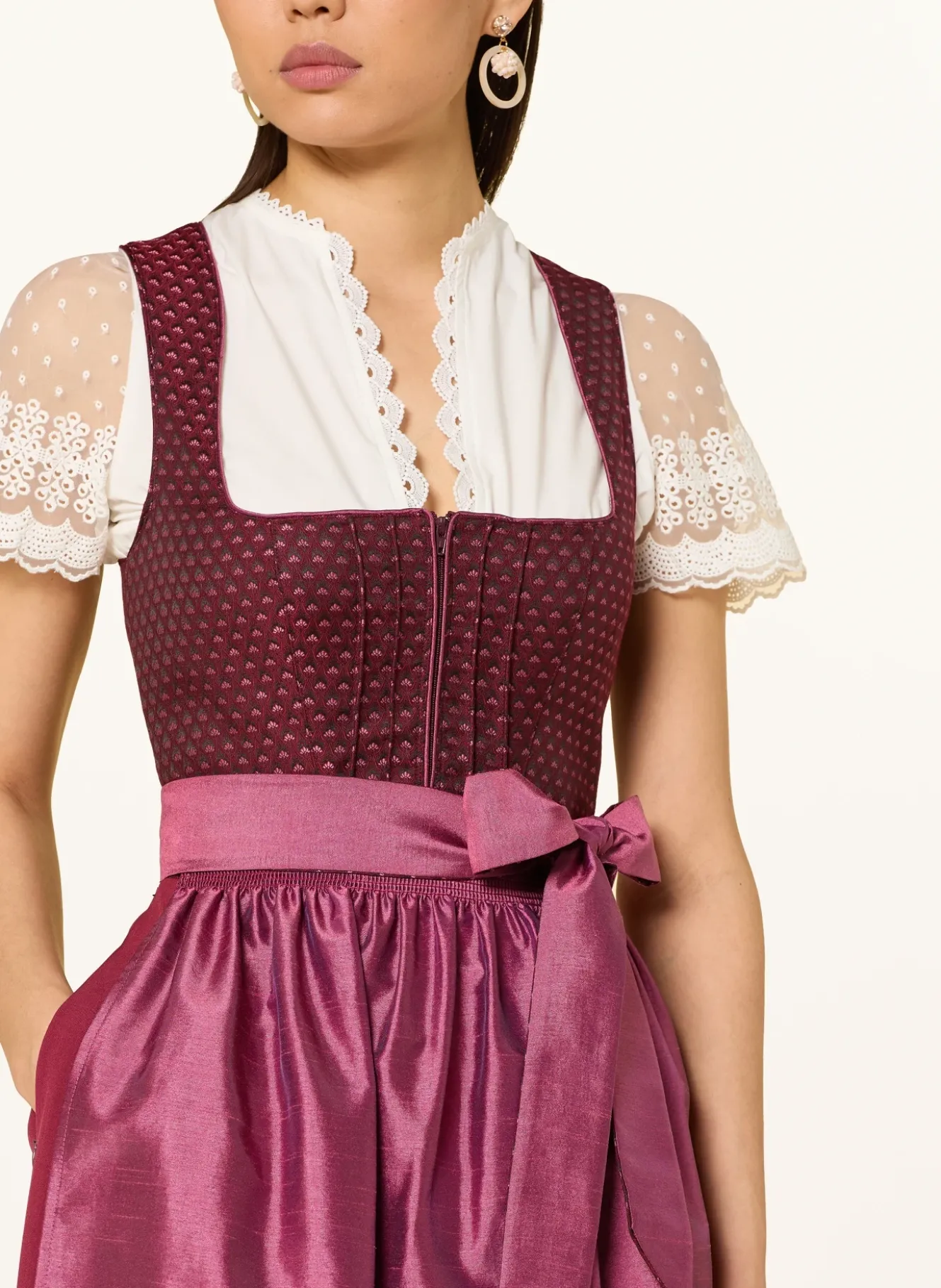 Dirndl HOLUNDER im Materialmix