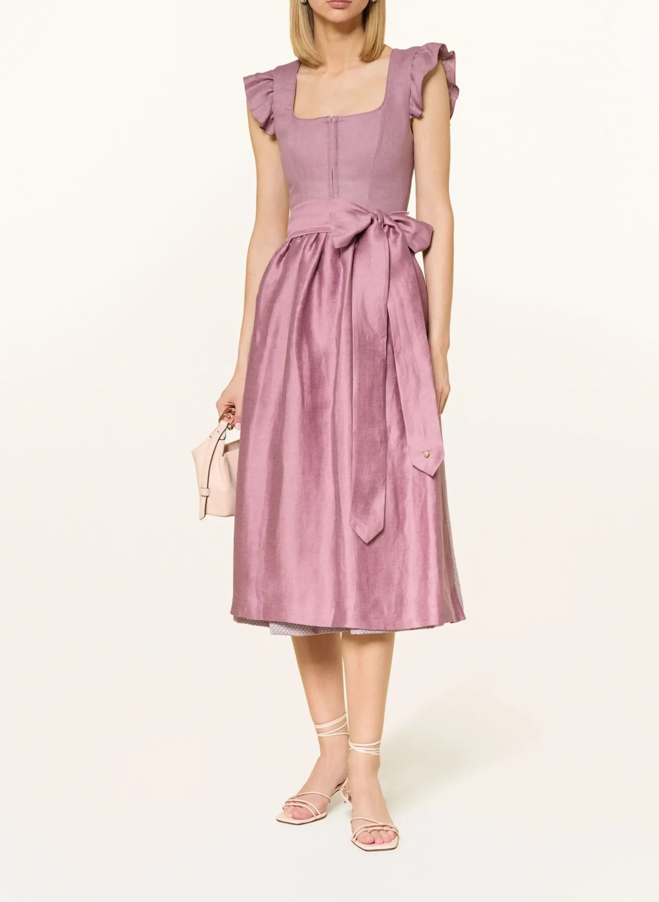 Dirndl MARIE mit Leinen und Rüschen