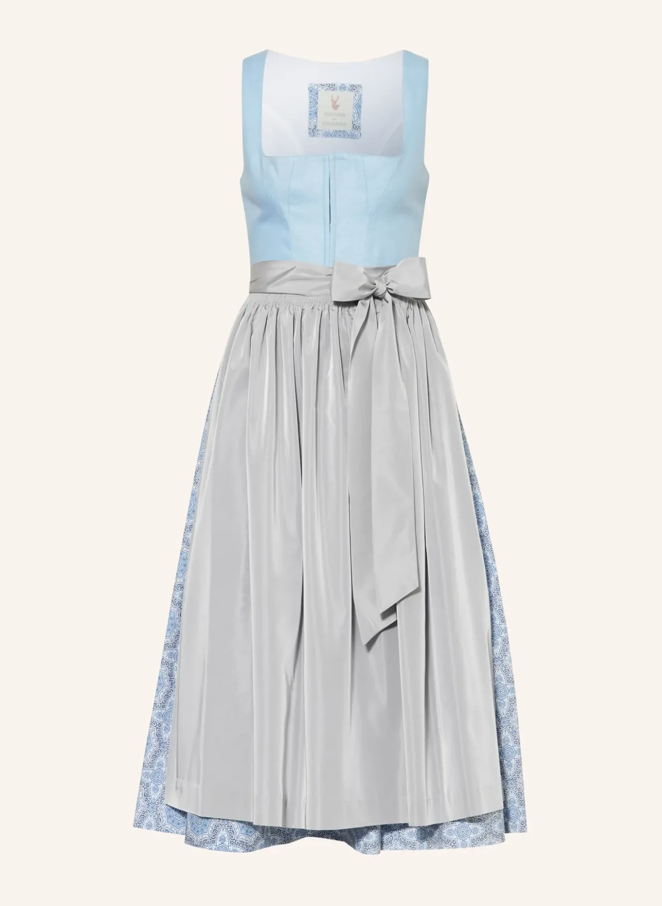 Dirndl mit Leinen