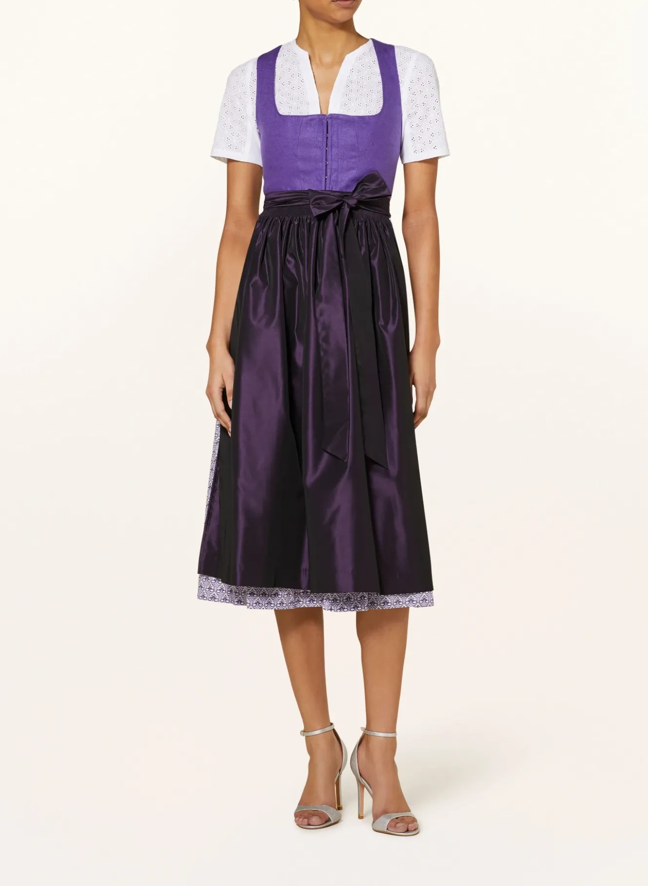 Dirndl mit Leinen