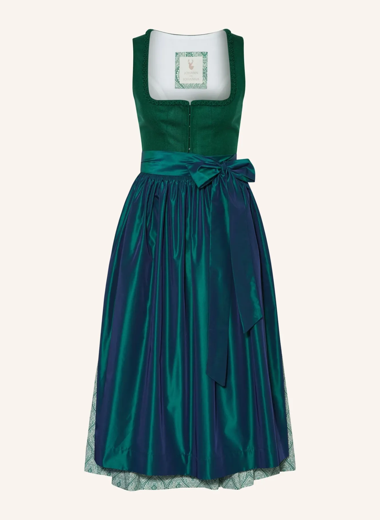 Dirndl mit Seide