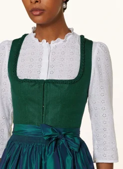 Dirndl mit Seide