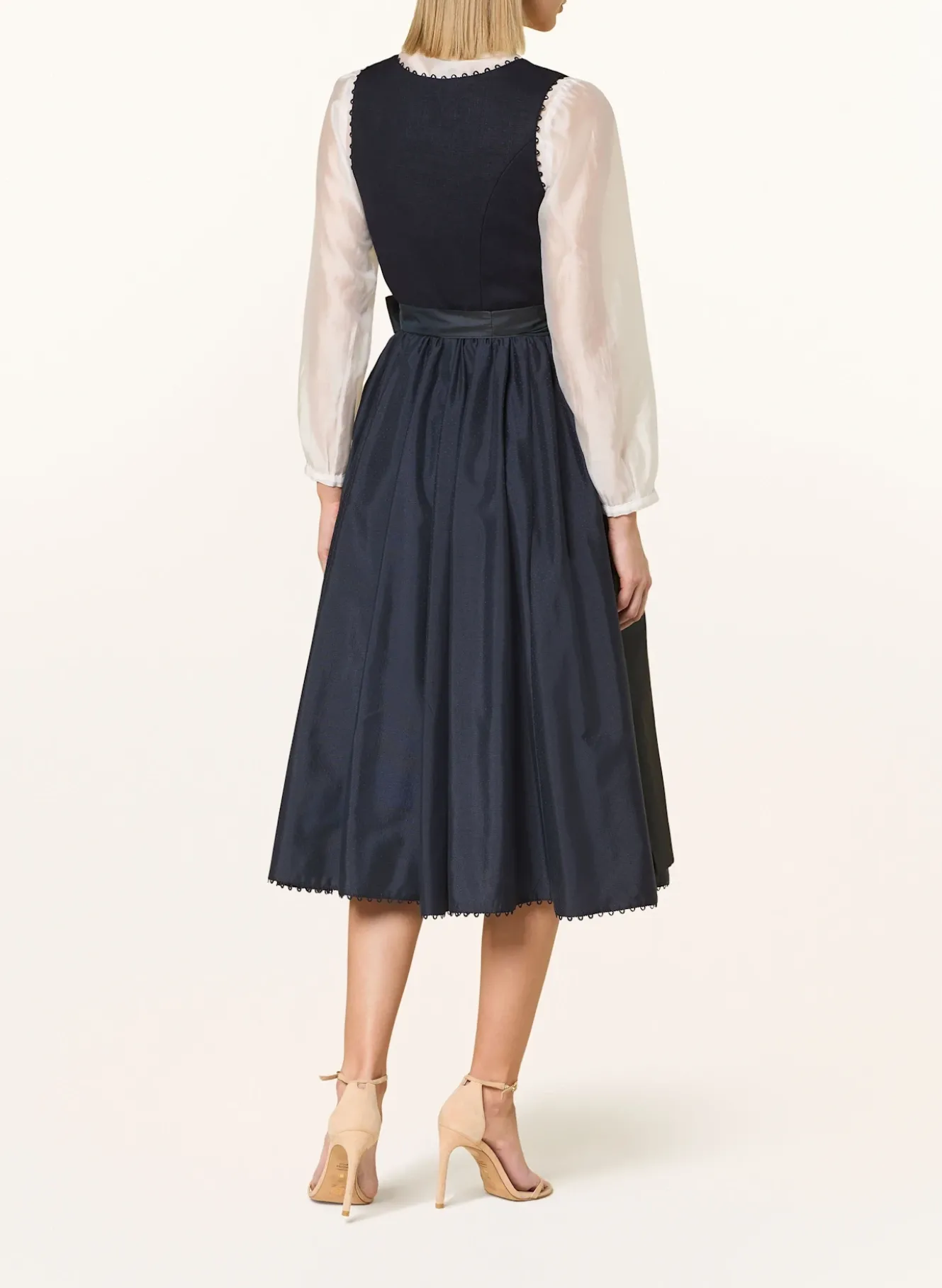 Dirndl MÜNCHEN mit Leinen