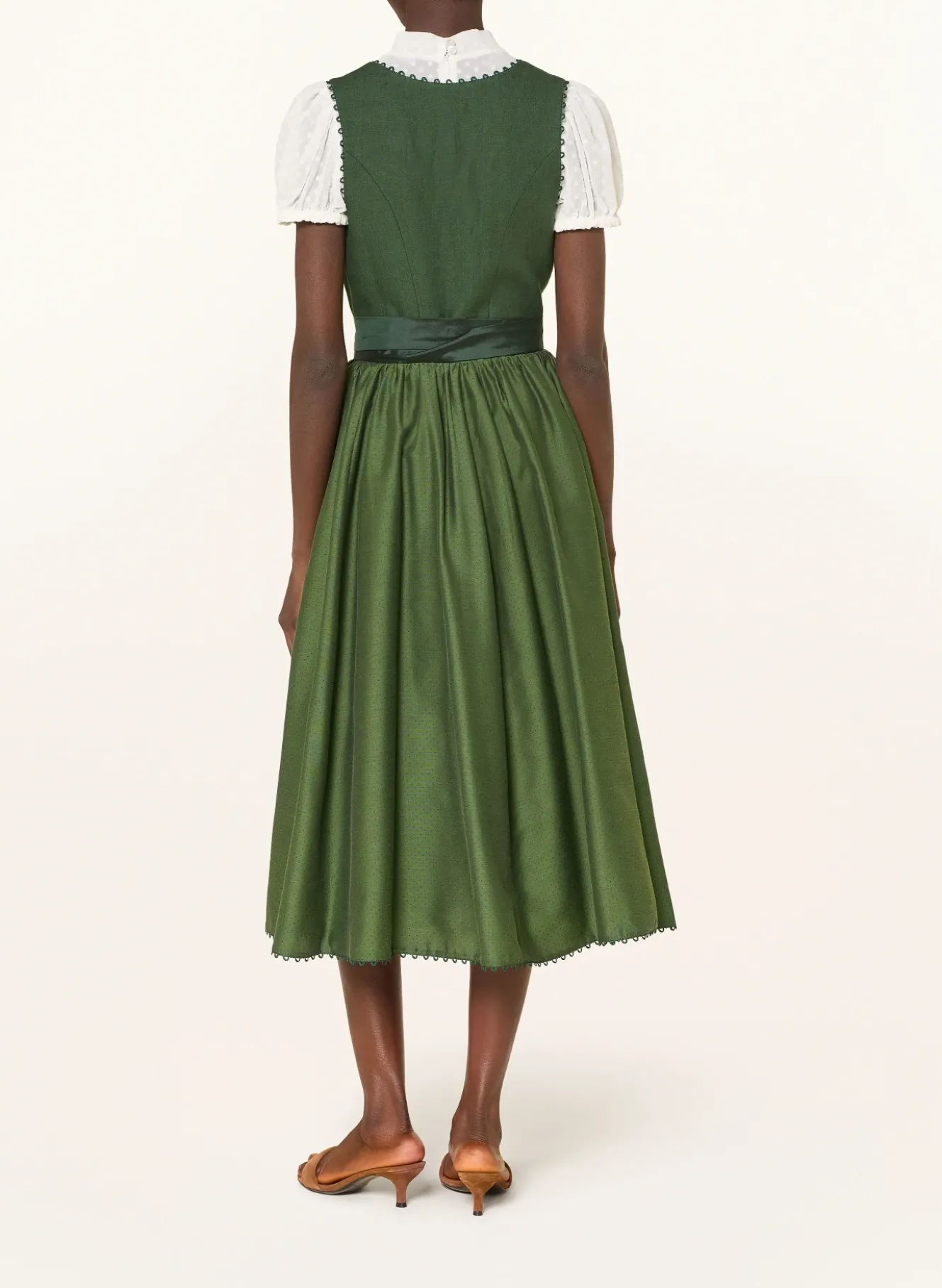 Dirndl MÜNCHEN mit Leinen