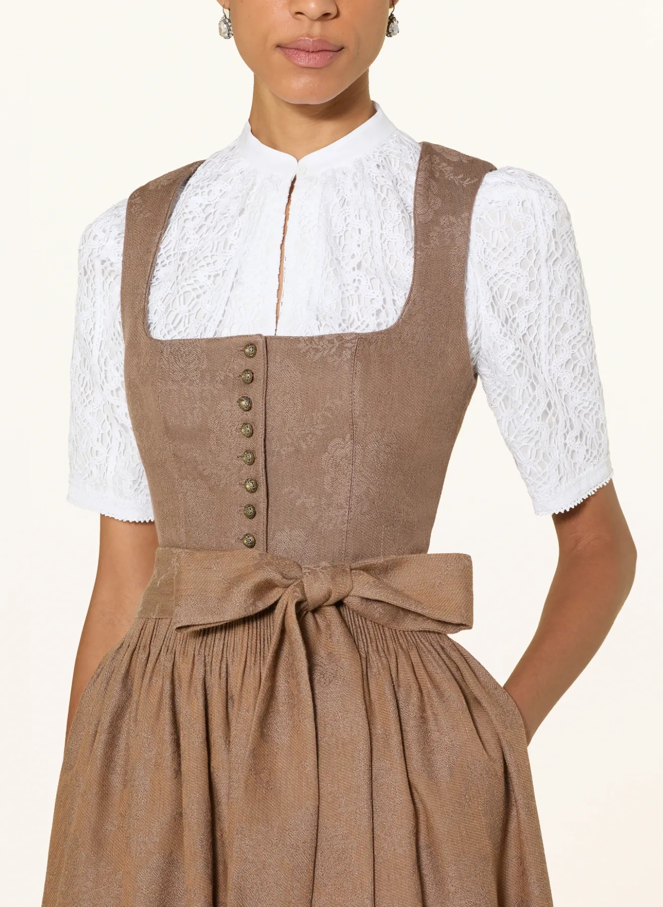 Dirndl MONIKA mit Leinen