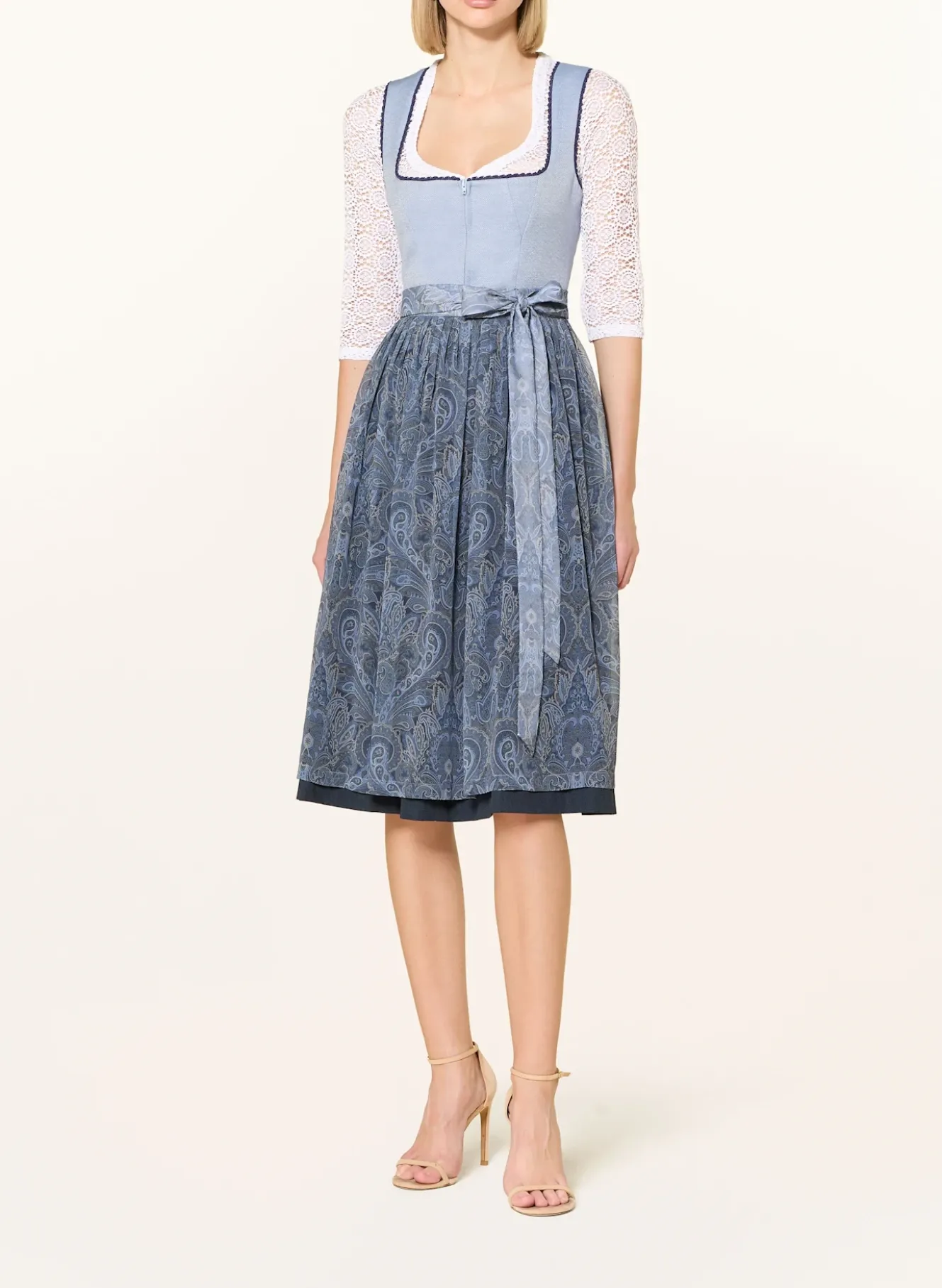 Dirndlbluse aus Spitze mit 3/4-Arm