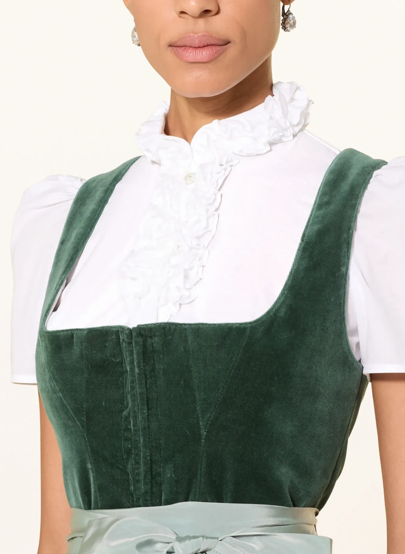 Dirndlbluse DAPHNE mit Rüschen