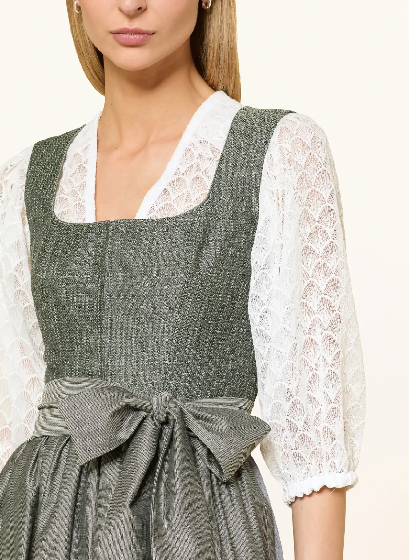 Dirndlbluse KEIRA aus Spitze mit 3/4-Arm