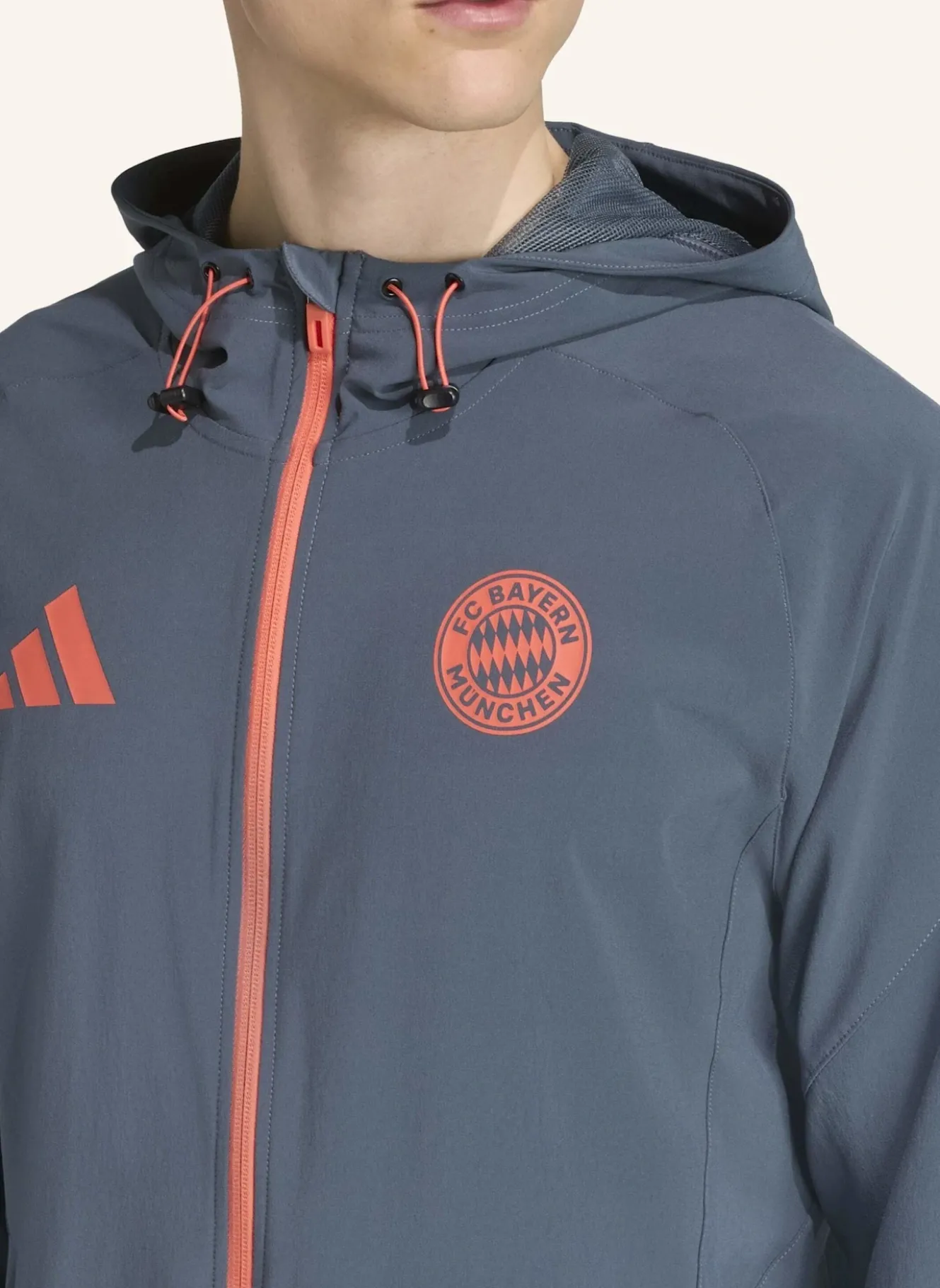 FC BAYERN TIRO 25 COMPETITION VIS TECH TRAVEL JACKE