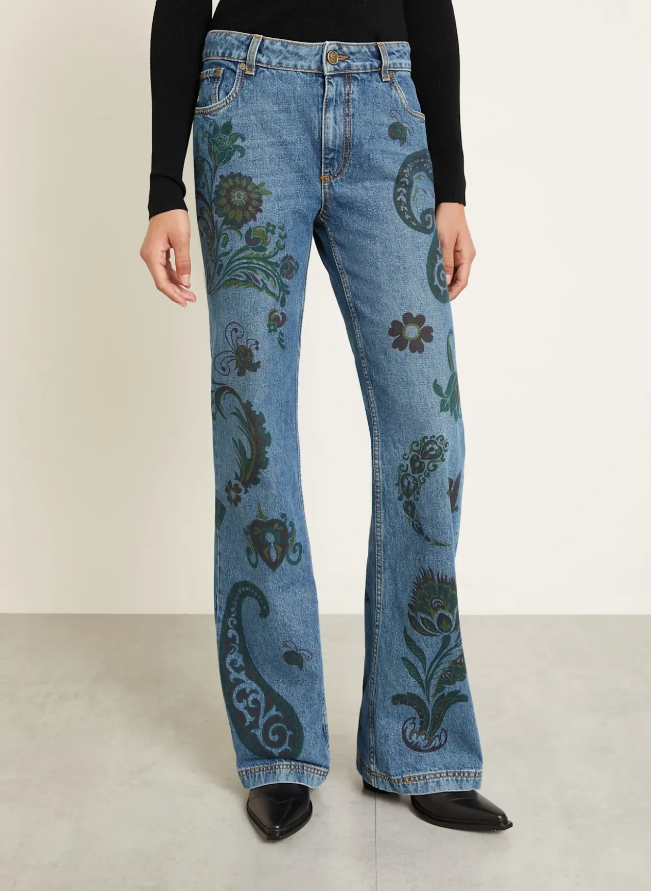 Flared Jeans
