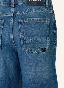 Jeans mit Schmucksteinen