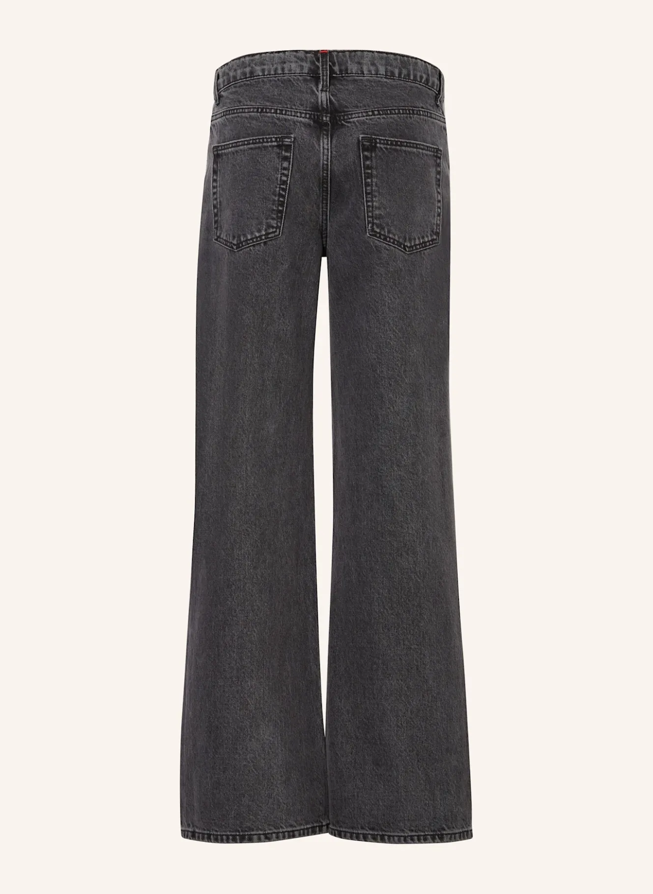 Jeans mit Schmucksteinen