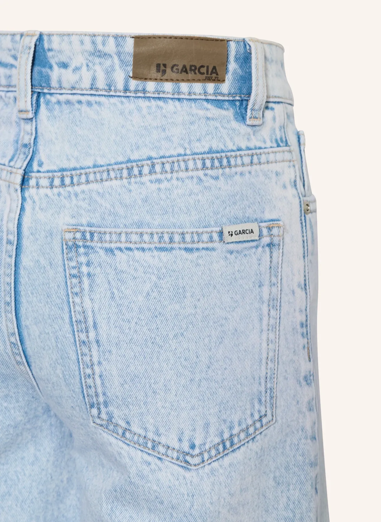 Jeans-Bermudas