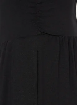 Jumpsuit mit Falten