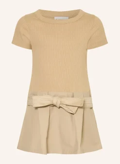 Kleid im Materialmix