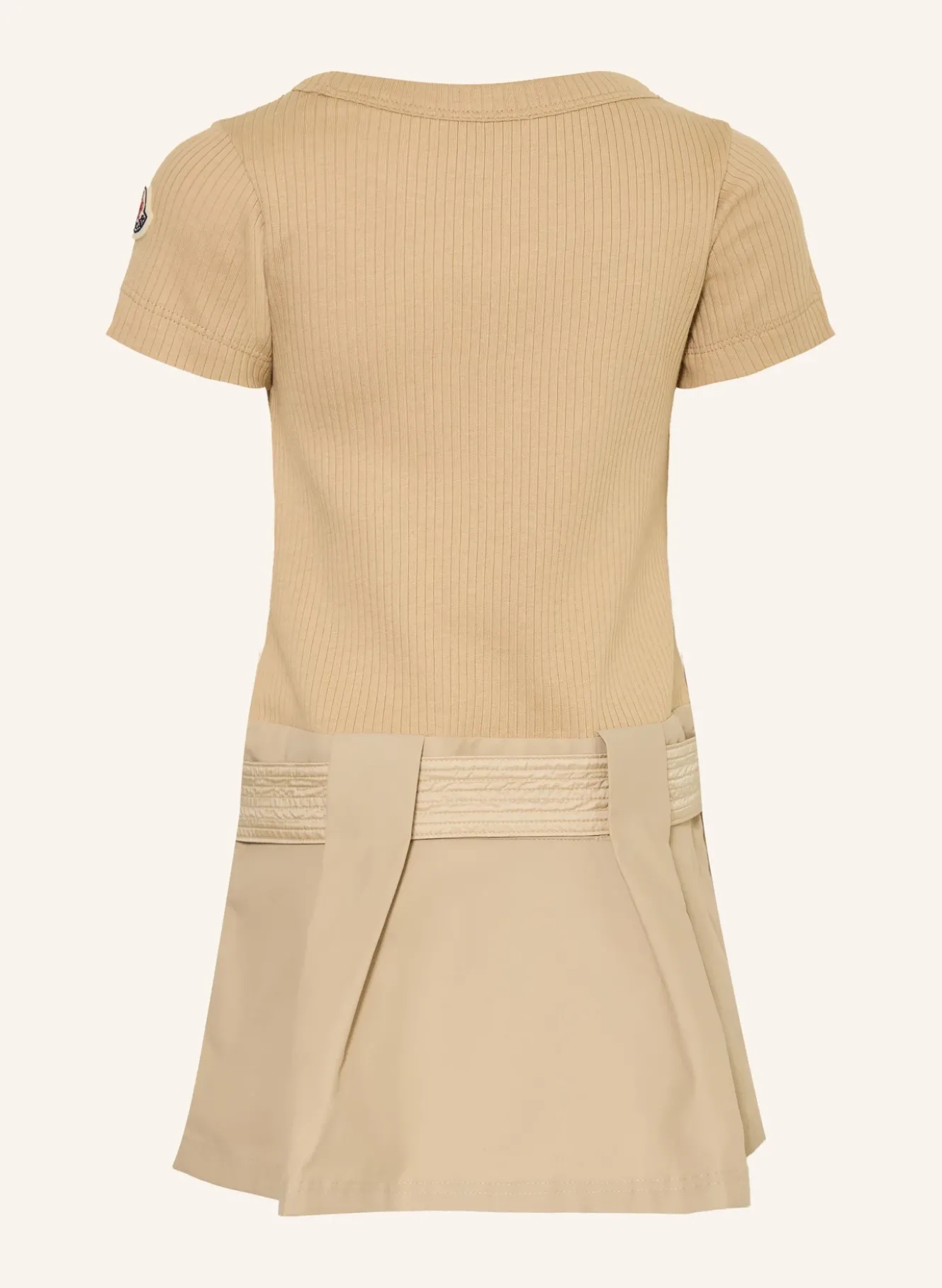 Kleid im Materialmix