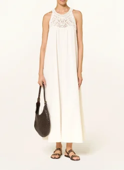 Kleid im Materialmix