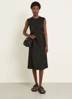 Kleid im Materialmix